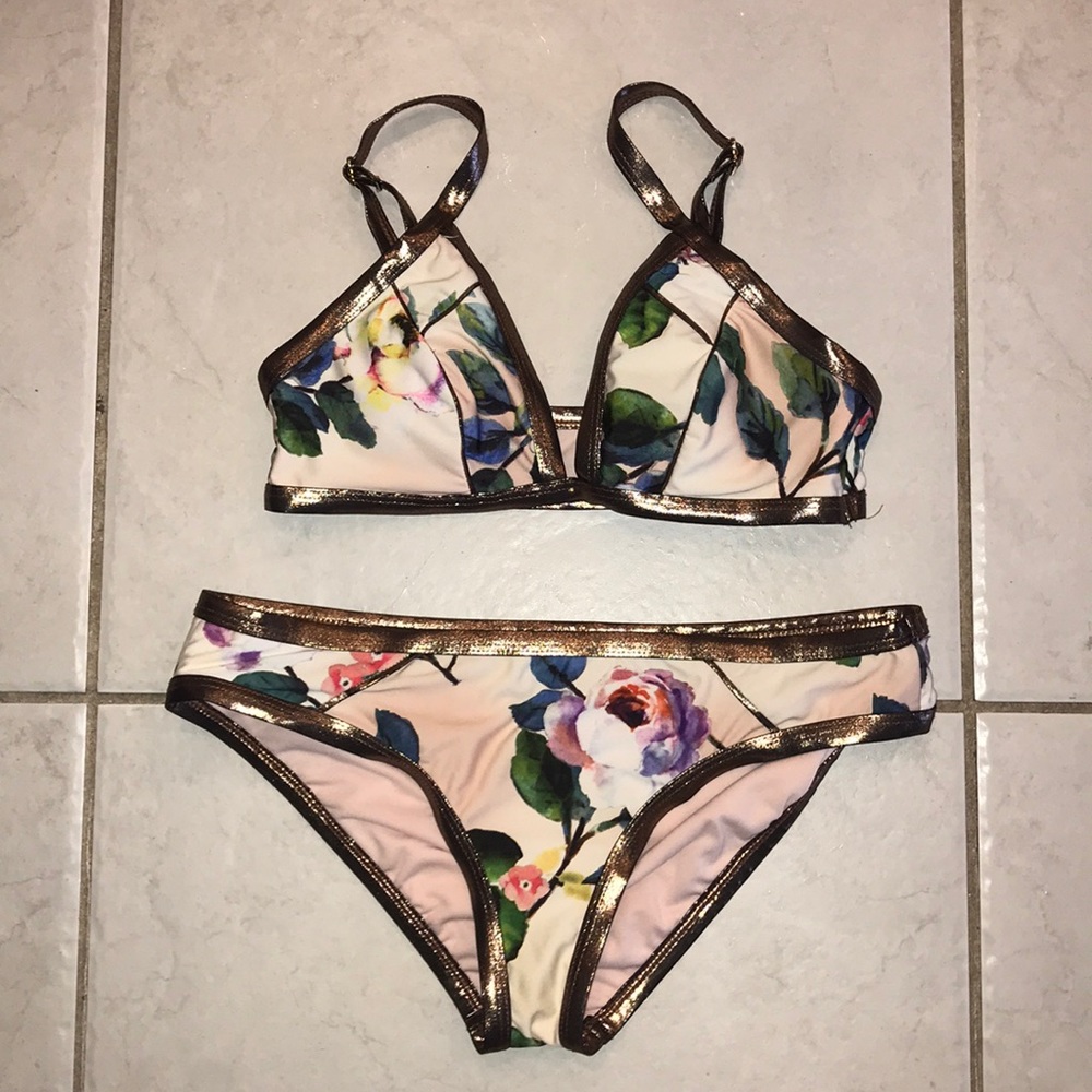 Gianni Bini Floral Bikini
